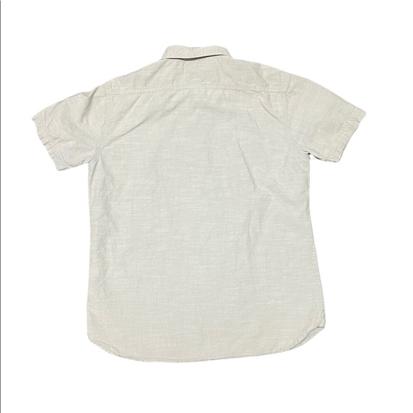 Levi’s button down t-shirt. B2 - Picture 2 of 7